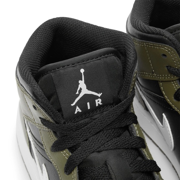 Air Jordan 1 Mid GS in Army Green - Picture 10 of 10